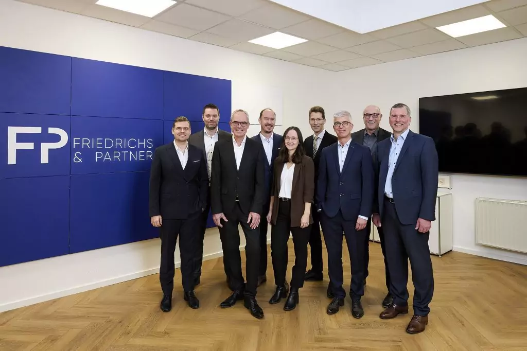 Gruppenbild der Partner, Steuerberater und Wirtschaftsprüfer von Kanne & Partner sowie Friedrichs & Partner